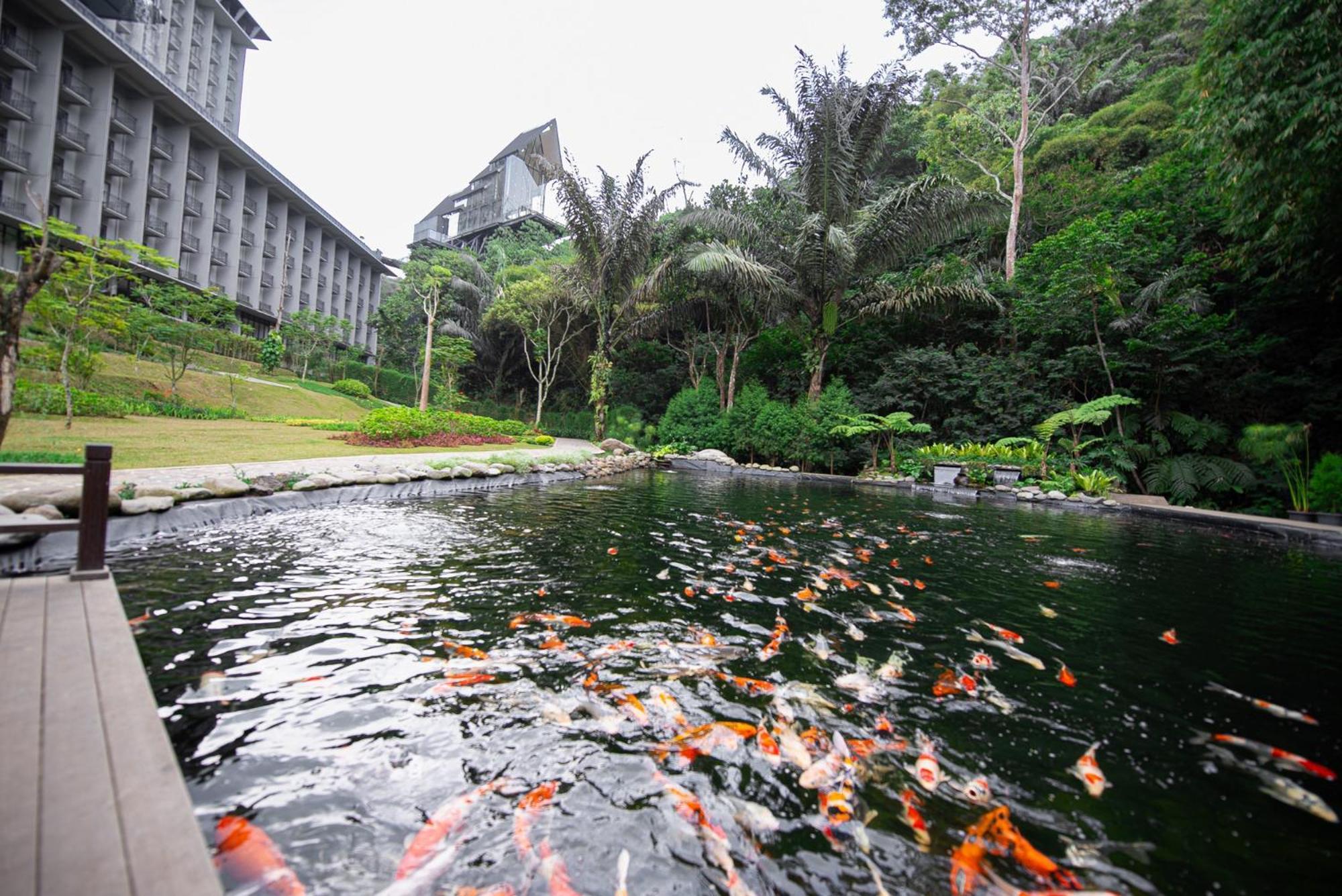 The Gaia Hotel Bandung Lembang Exterior photo